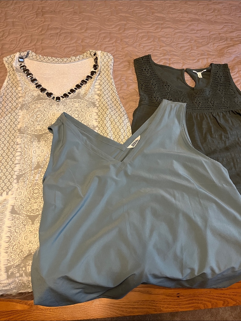 3 Ladies XL tank tops